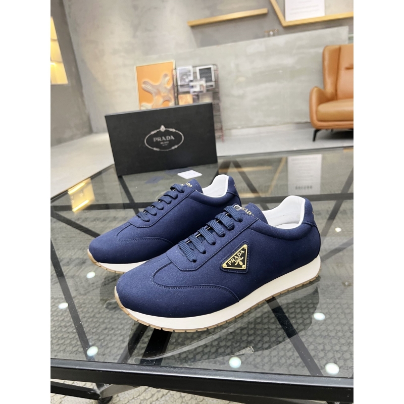 Pra*a casual shoes